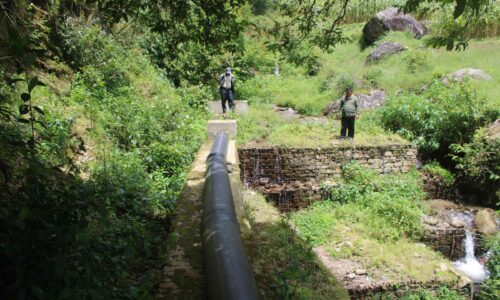 सर्लाहीमा आफ्नै घर अगाडिको कुलोमा डुबेर दुई वर्षीया बालिकाको मृत्यु