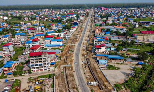 भरतपुर महानगरमा खोला किनाराका भवन भत्काउन सुरु