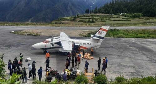 हुम्लाबाट जिल्ला बाहिर जान  जहाजको टिकट पाउन समस्या