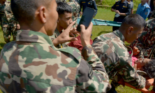 नेपाली सेनाद्धारा बाढीपहिरो प्रभावित क्षेत्रबाट सात सय १३ को हवाई उद्धार