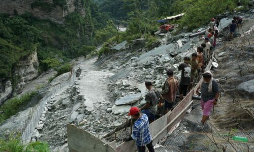 कालीगण्डकी करिडोर : पहिरो रोकथाम गर्न बैसरी अँधेरीखोलामा ‘रक एङ्करिङ’