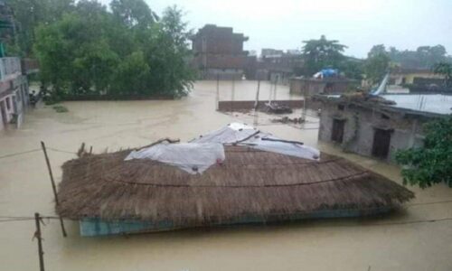 सिरहाको लहानमा बाढी पस्यो, ७० घरपरिवार उच्च जोखिममा