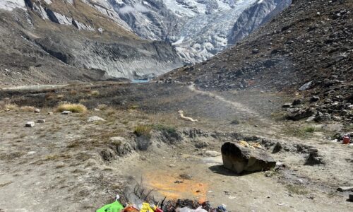 पदमार्ग र अन्नपूर्ण आधार शिविरमा खेलाडीद्वारा सरसफाइ