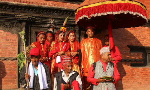 गोरखा दरबारको दसैँघरमा फूलपाती भित्र्याइयो