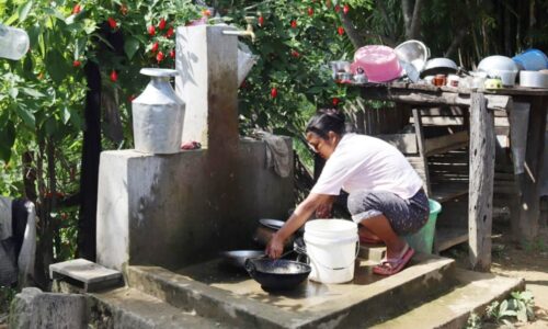 घरमै धारा पुगेपछि डोकोमा पानी बोक्ने बाध्यता हट्यो