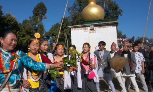 किरात समुदायको चाड ‘साकेला उधौली’ : तीन चुल्हाको पूजासहित साकेला सिली प्रदर्शन