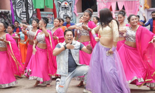 ‘हेल्लो काँशीराम’को नयाँ गीत ‘झ्यामकी मादल झ्याम’ सार्वजनिक, प्रियंका कार्कीदेखि दिलीप रायमाझीसम्मको धमाकेदार प्रस्तुति