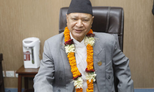 नवनियुक्त शिक्षामन्त्रीद्वारा पदबहाली