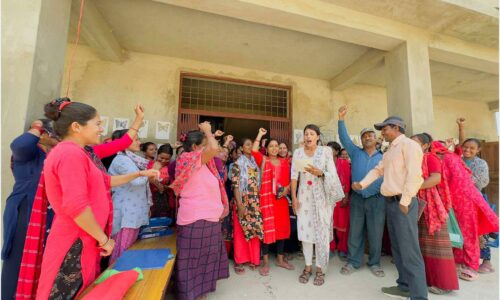 पाल्पामा विद्यालय खोल्न विद्यालय व्यवस्थापन समितिलाई दबाब
