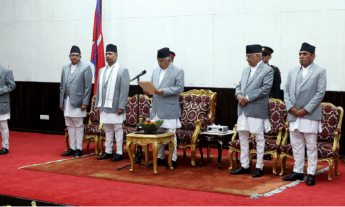 राष्ट्रपतिद्वारा शिक्षा मन्त्रीलाई शपथ